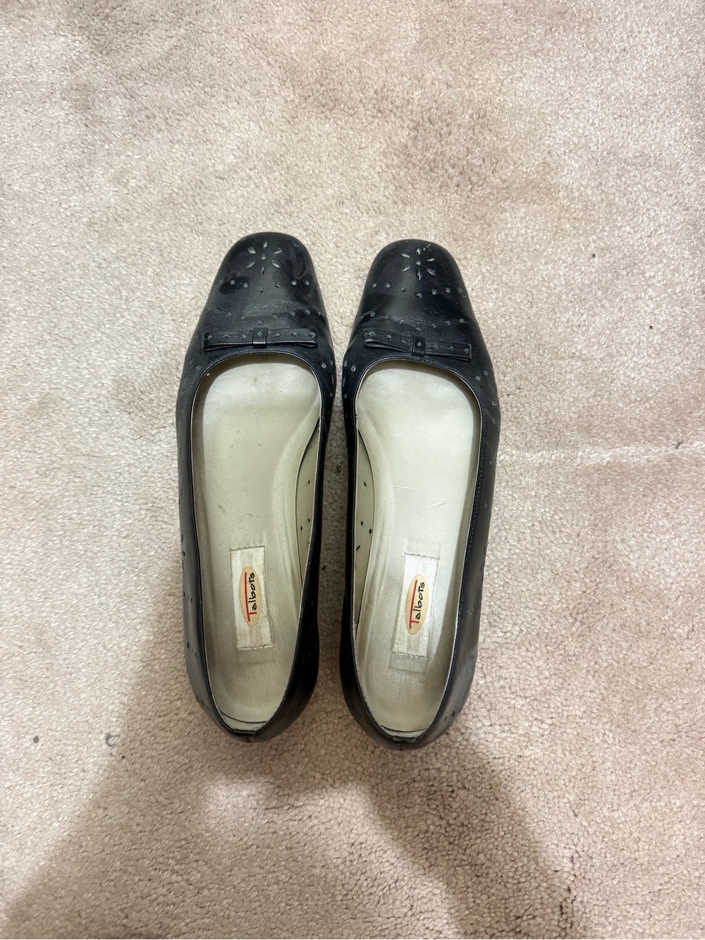 Black Leather Low Heel Ballet Flats
